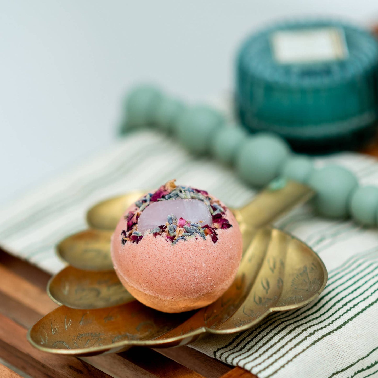 Crystal Surprise Bath Bomb | Lavender & Eucalyptus