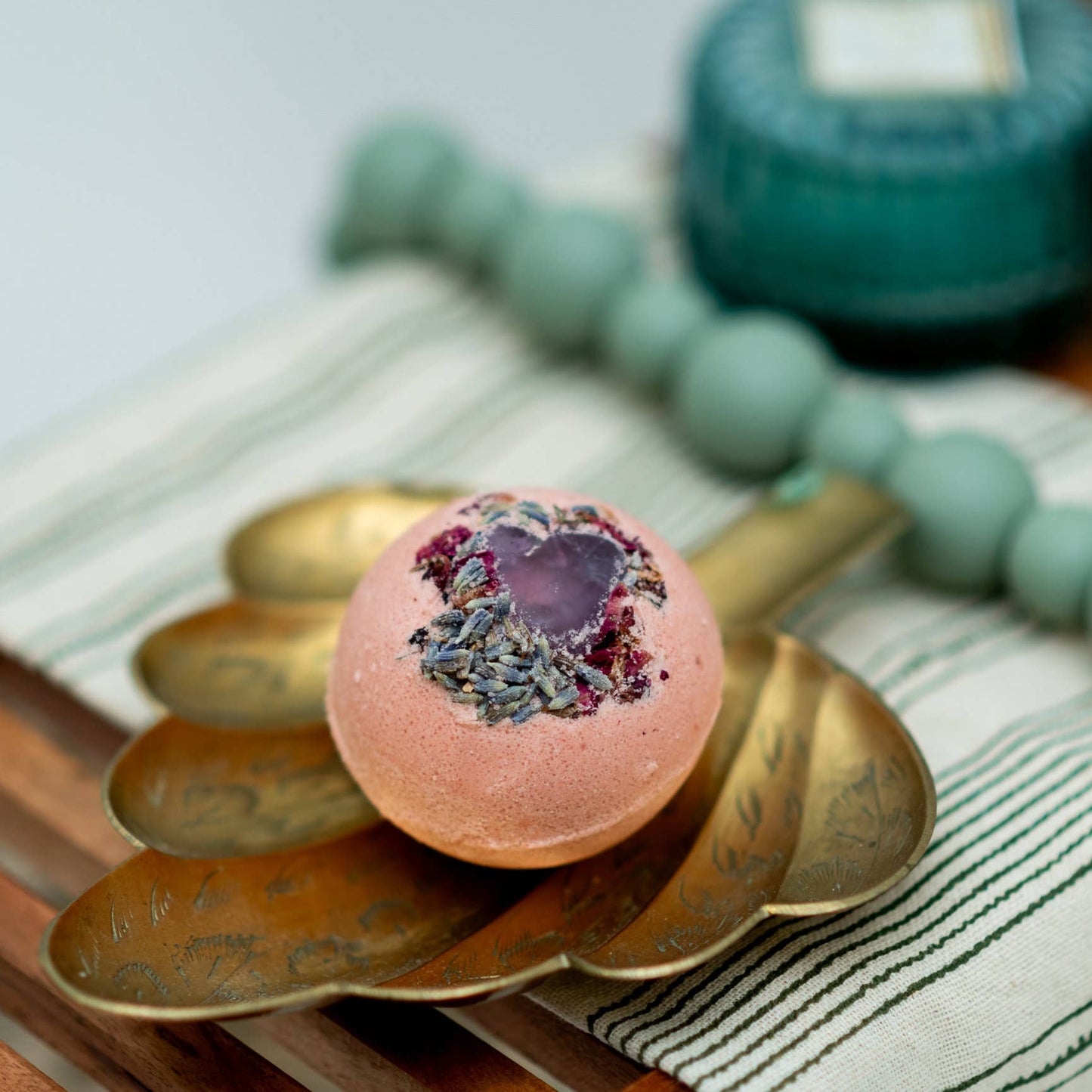 Crystal Surprise Bath Bomb | Lavender & Eucalyptus